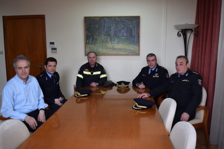 Συνάντηση Φ. Αλεξάκου με τους Διοικητές της Πυροσβεστικής