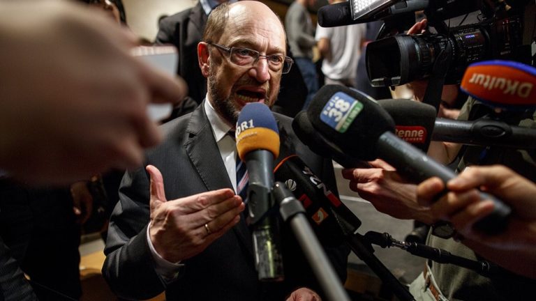 Τα ηνία του SPD αναλαμβάνει σήμερα ο Μάρτιν Σουλτς (video)