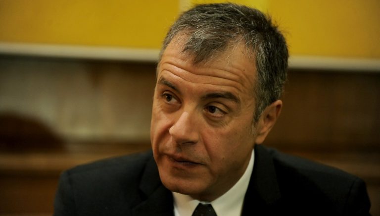 Αιχμές από Ποτάμι προς ΔΗΣΥ και τις κινήσεις για συνεργασία