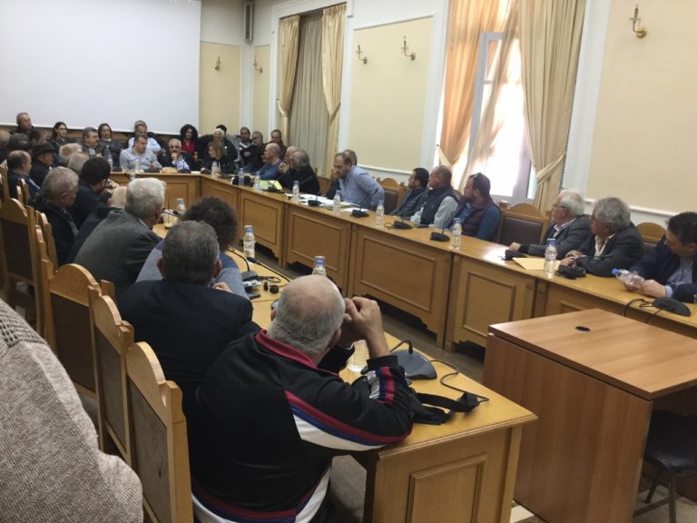 Συνάντηση Περιφερειάρχη με φορείς και κατοίκους των Αστερουσίων για την αδειοδότηση πυρηνελαιουργείου