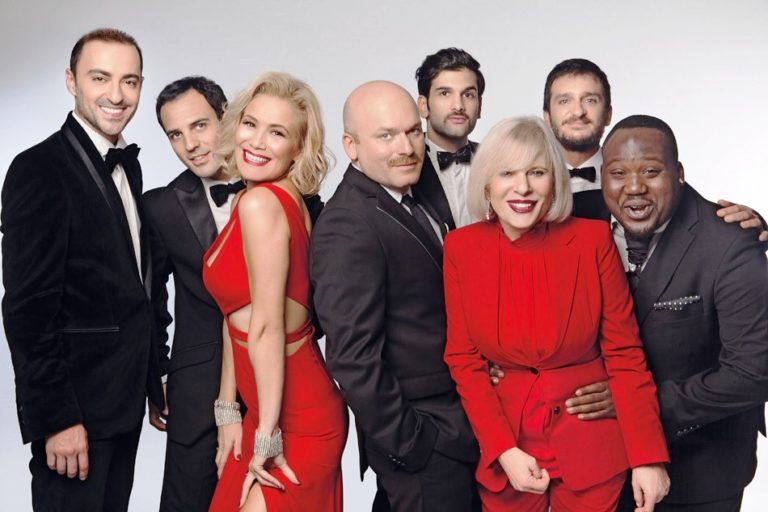 Η κωμωδία «Μάνα θα πάω στο Hollywood» στο θέατρο Κολοσσαίον