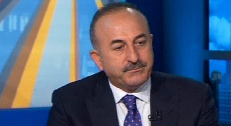 “Πυρά” Τσαβούσογλου προς τη γερμανική κυβέρνηση