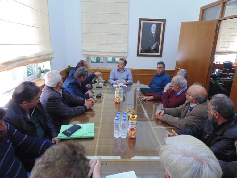 Συνάντηση Περιφερειάρχη με εκπροσώπους ΤΟΕΒ Κρήτης
