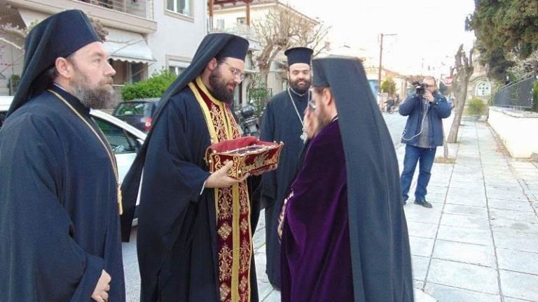 Στην Ανάληψη, ιερό Λείψανο του Αγίου Σπυρίδωνος