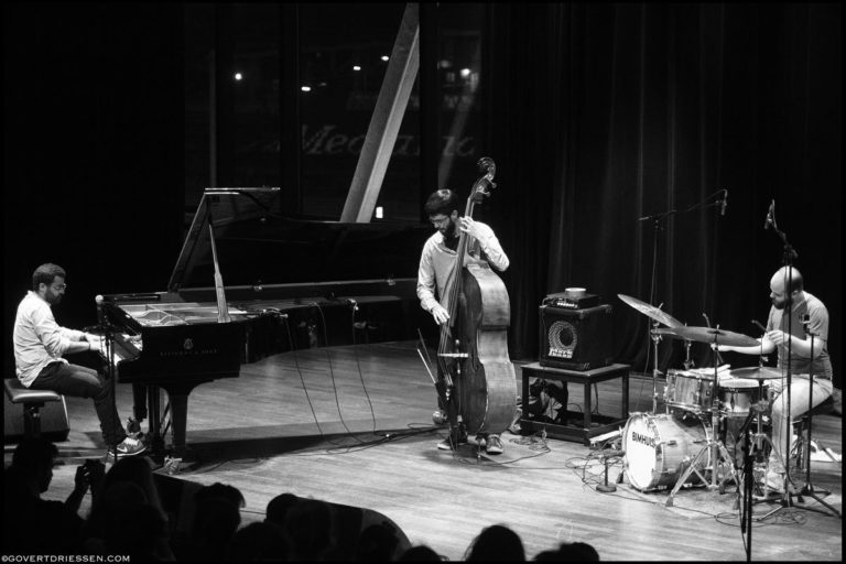 Το Canvas trio, σε μια βραδιά τζαζ, στο Κελάρι του Athenaeum (video)