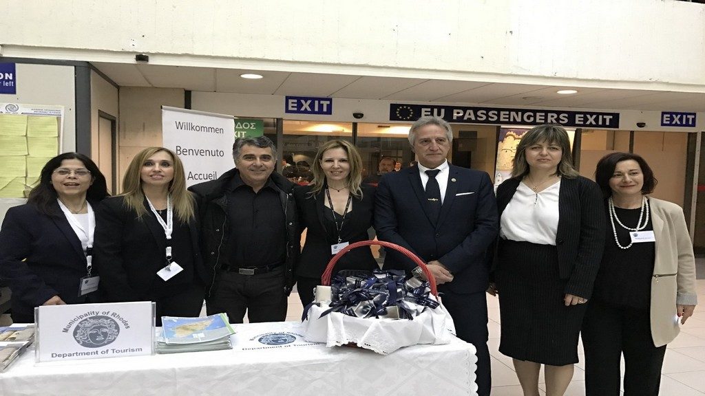 ΑΓΓΛΟΙ ΤΟΥΡΙΣΤΕΣ (01)