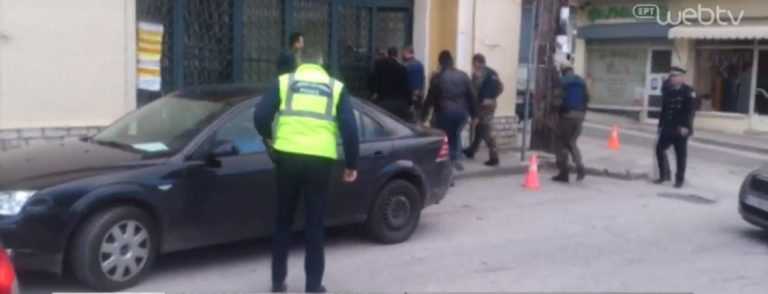 Καστοριά: Προφυλακιστέος ο αστυνομικός που σκότωσε τον οδηγό ταξί (video)