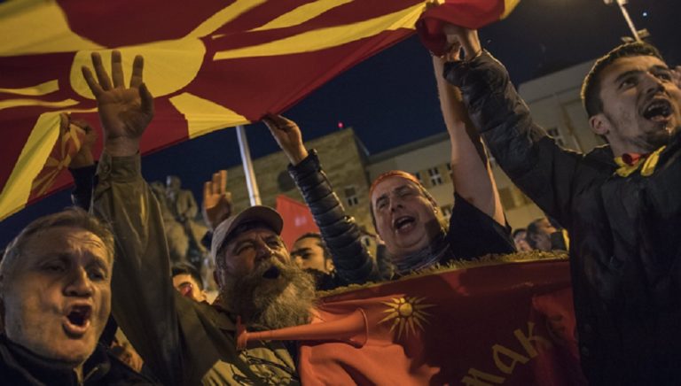 Βαθαίνει η κρίση στην ΠΓΔΜ: Στο κενό η πρόταση Ιβάνοφ (video)
