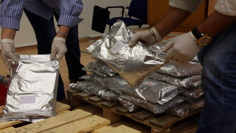 Περισσότερα από 1,4 εκατ. χάπια Captagon βρέθηκαν σε κοντέινερ στον Πειραιά