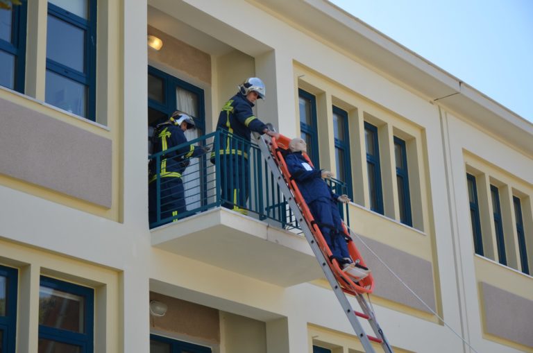 Βόλος: Επιτυχής άσκηση της Πυροσβεστικής στο Νοσοκομείο