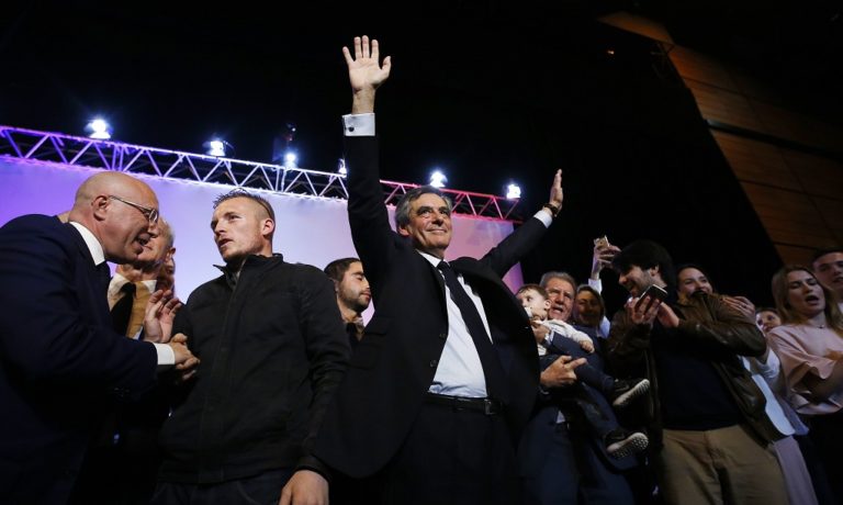 Δημοσκοπικό θρίλερ στη Γαλλία λίγο πριν τις εκλογές