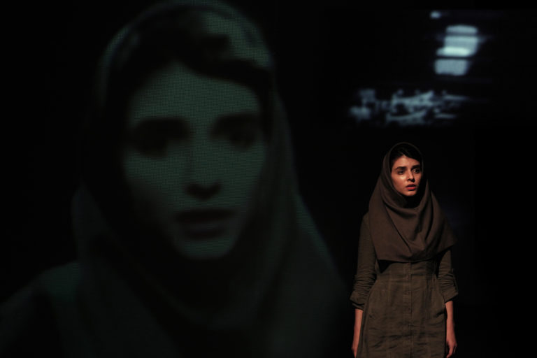 “Hearing” του Amir Reza Koohestani στη Στέγη