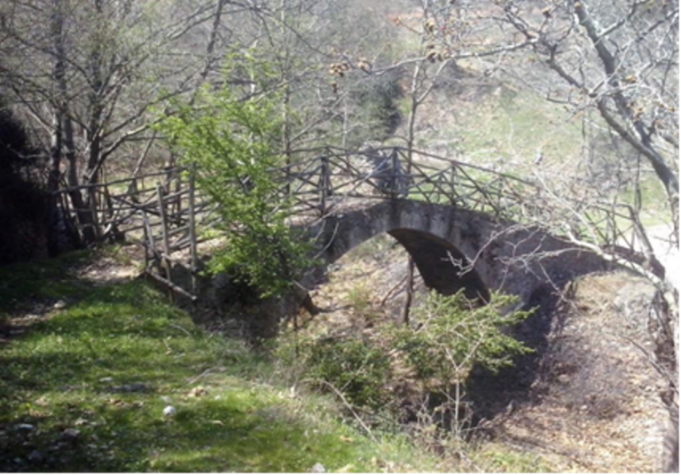 Το μεταβυζαντινό παραδοσιακό πέτρινο γεφύρι του Μοσχοπόταμου Πιερίας