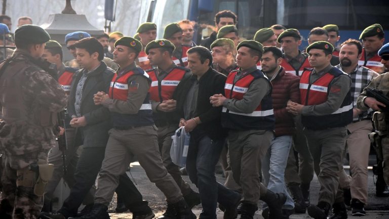 Τουρκία: Στο στόχαστρο  πρώην αρχηγός της CIA  και Αμερικανοί πολίτες