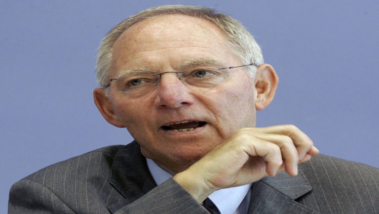 «Ο Σόιμπλε θέλει Ευρωπαϊκό Νομισματικό Ταμείο» γράφει η SZ