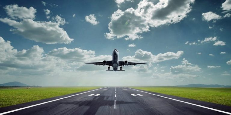 ΙΑΤΑ: Οι αεροπορικές εταιρείες χρειάζονται ακόμα 70-80 δισ. δολάρια για να επιβιώσουν