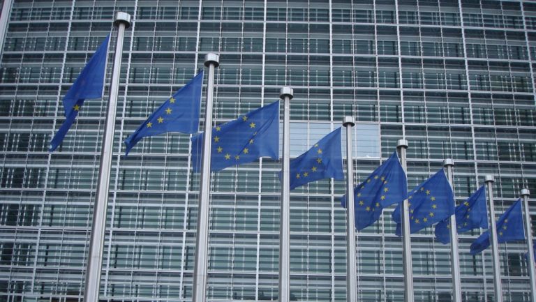ΕΕ: Καλεί την Ελλάδα να εφαρμόσει το ευρωπαϊκό πρότυπο ηλεκτρονικής τιμολόγησης