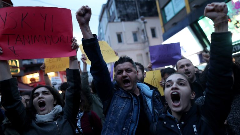 Τουρκία: Και επίσημα αίτημα ακύρωσης του δημοψηφίσματος-Διαδηλώσεις και συλλήψεις (video)