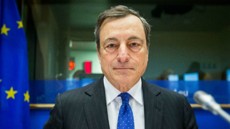 Δεν υπάρχει λόγος αλλαγής της νομισματικής πολιτικής της ΕΚΤ, δηλώνει ο Μάριο Ντράγκι
