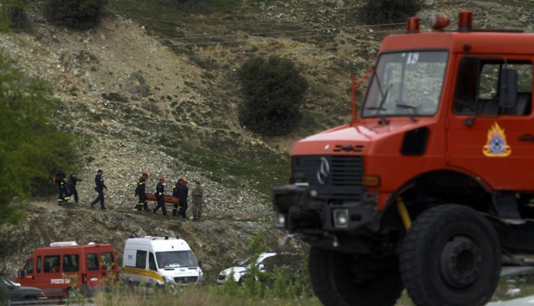 Τέσσερις νεκροί, μία τραυματίας από την πτώση στρατιωτικού ελικοπτέρου (video)