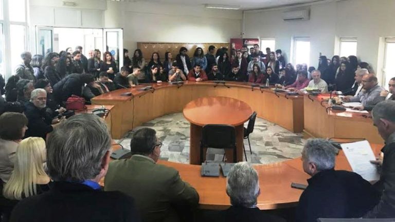 Βράβευσαν τους επιτυχόντες στα ΑΕΙ και ΤΕΙ