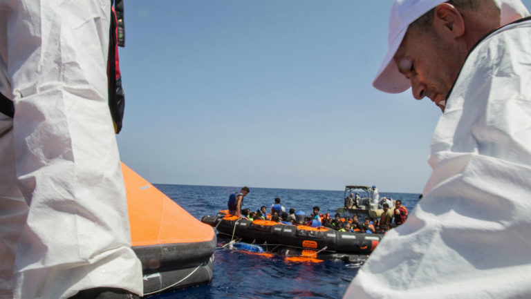 Καλαμάτα: Νέο πλοιάριο με 63 μετανάστες