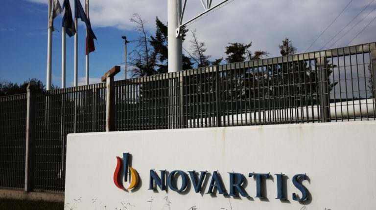 Novartis στη Βουλή – Εμπλέκονται 8 πρώην υπουργοί και 2 πρώην πρωθυπουργοί