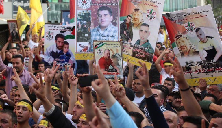 Σε απεργία πείνας πάνω από 1.000 Παλαιστίνιοι φυλακισμένοι στο Ισραήλ
