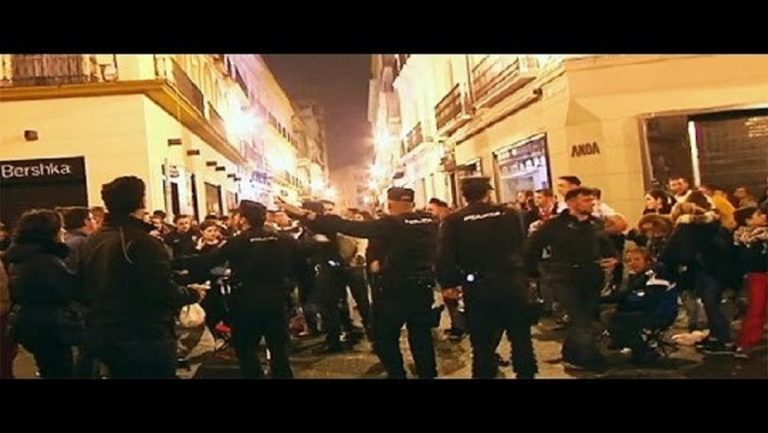 Ισπανία: “Πανικόβλητοι οι πιστοί έτρεχαν να σωθούν” (video)