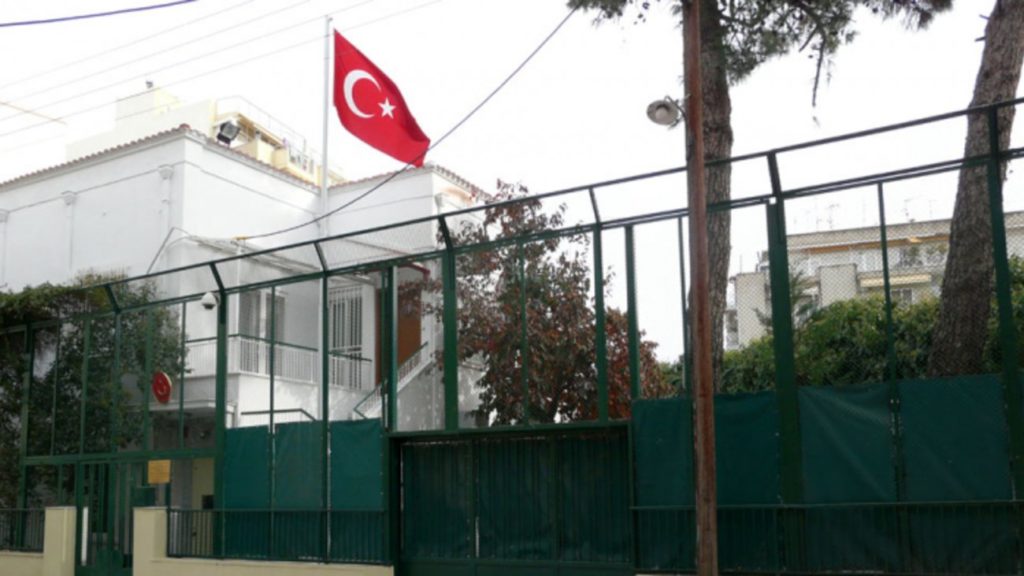 Βόμβες μολότοφ στο τουρκικό προξενείο της Θεσσαλονίκης