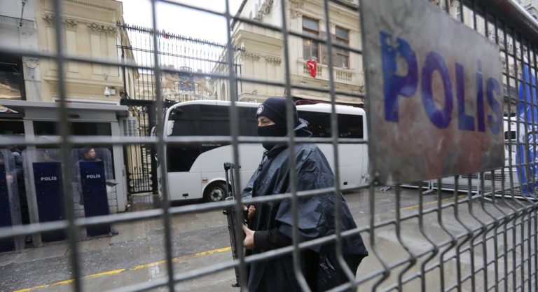 Τουρκία: Ενέδρα θανάτου για ιδιοκτήτη τηλεοπτικού σταθμού