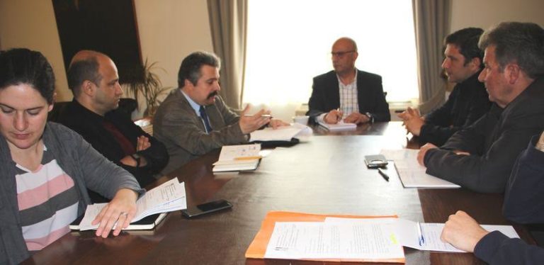Σύσκεψη στο Δημαρχείο Χανίων για την αποκατάσταση των Νεωρίων