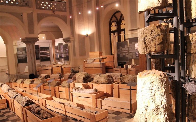 Προβολή της Λέσβου στη Θεσσαλονίκη με την έκθεση «Το Δάσος Κάτω από τον Δρόμο»