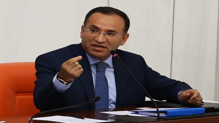 Αιτήματα ακύρωσης του δημοψηφίσματος δεν γίνονται δεκτά λέει ο  Τούρκος υπουργός Δικαιοσύνης