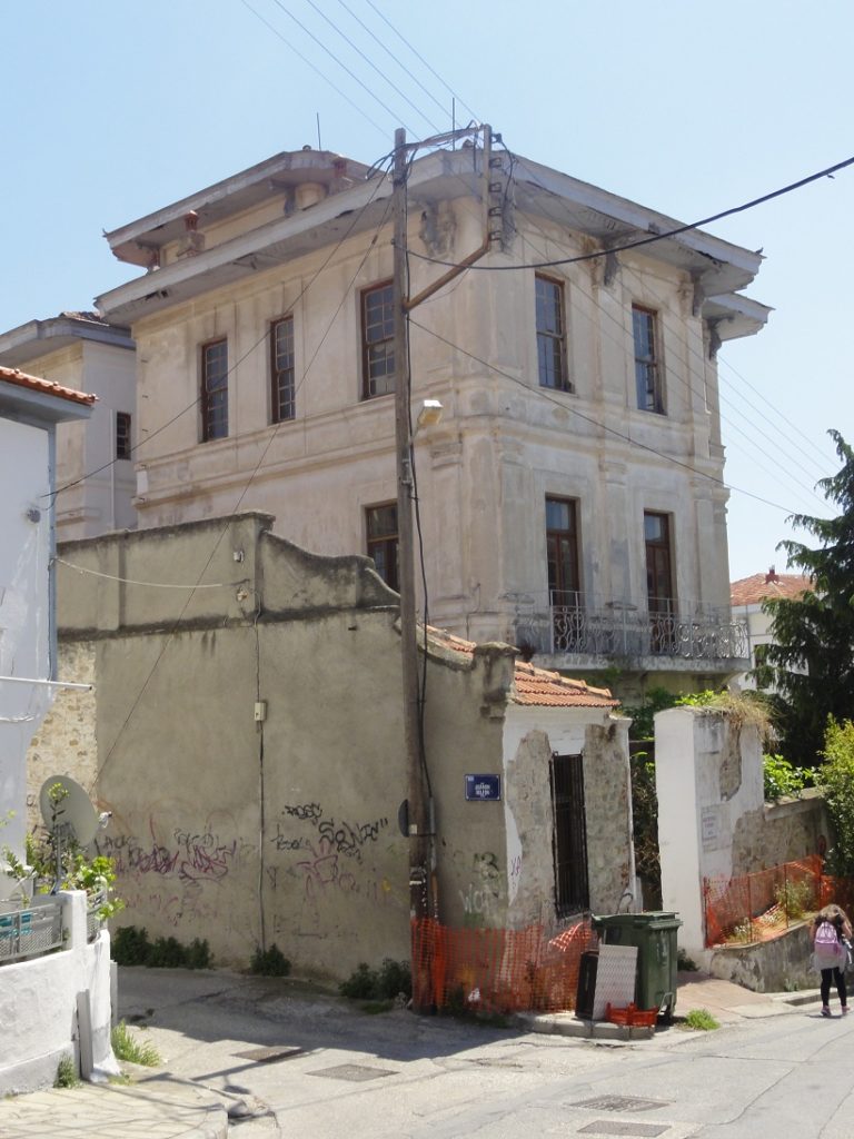 Καβάλα: Ρημάζει ένα σπουδαίο νεοκλασικό
