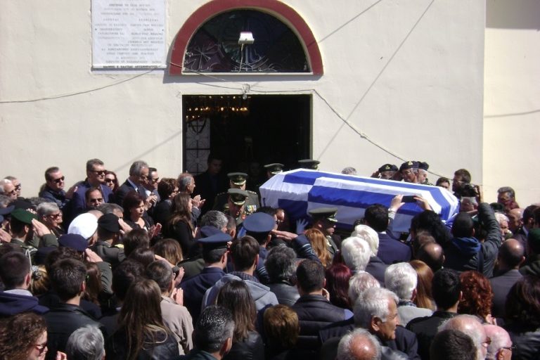 Καρδίτσα: Το στερνό αντίο στον Συνταγματάρχη Θ. Αδάμο (video)