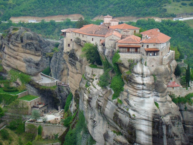 Αρχή διαλόγου για τις δράσεις στα Μετέωρα