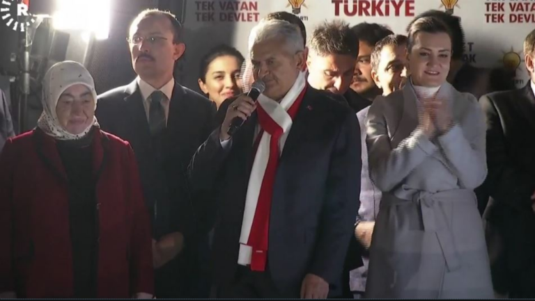 Τούρκος πρωθυπουργός: Το αποτέλεσμα του δημοψηφίσματος είναι ένα μεγάλο ναι (video)