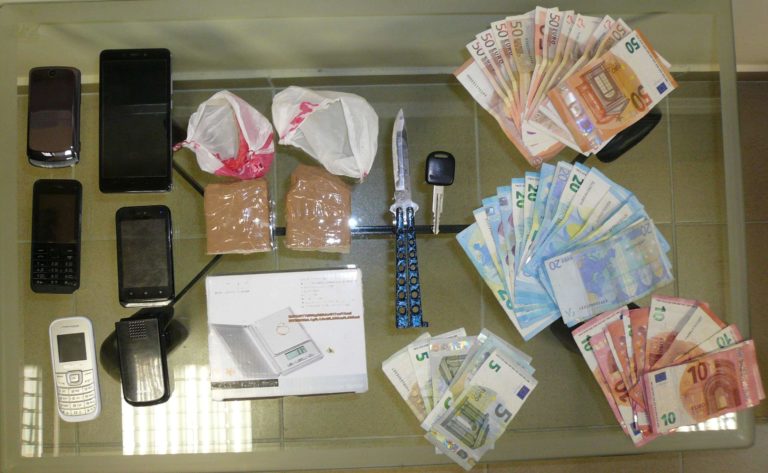 Βόλος: Μετέφεραν 2.600 δόσεις ηρωίνης και συνελήφθησαν
