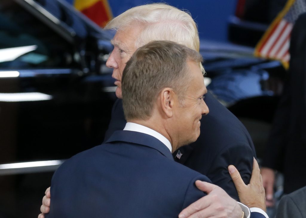 Τουσκ – Τραμπ: Διαφωνία ΕΕ-ΗΠΑ στα θέματα της Ρωσίας, εμπορίου και κλίματος