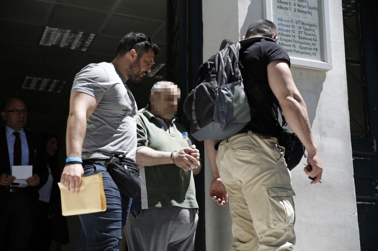 Εισαγγελική έρευνα για την τυφλότητα του κατηγορούμενου για τον βιασμό της 20χρονης (video)