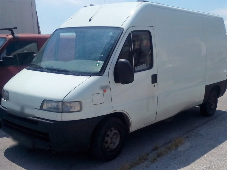 Λευκάδα: Συνελήφθησαν για μεταφορά παράτυπων μεταναστών