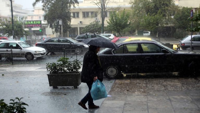 Έρχονται βροχές  και μπόρες από το βράδυ περιμένουν βελτίωση οι μετεωρολόγοι (video)