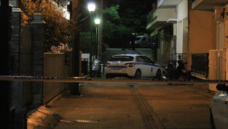 Ανησυχούν για τη ζωή τους στη μονοκατοικία της Λάρισας (video)