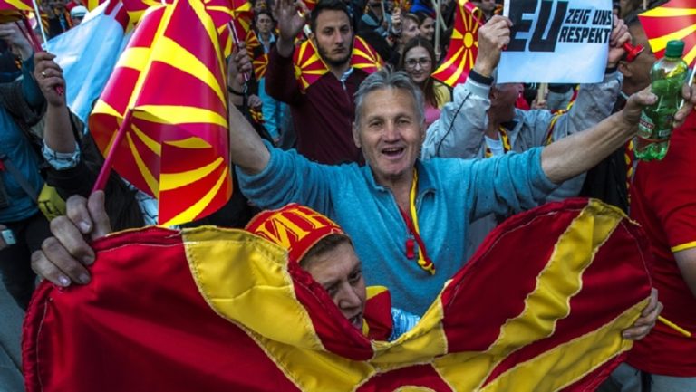 Σκόπια: Αύριο η ψήφος εμπιστοσύνης στη νέα κυβέρνηση