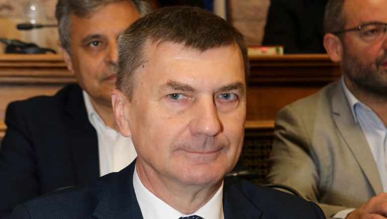 Τελευταίο χιλιόμετρο λιτότητας για την Ελλάδα εκτιμά ο Άνσιπ