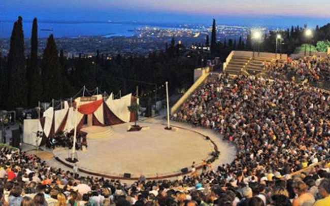 Τσίπρας: Έκτακτη ενίσχυση για Θέατρο Δάσους & Γης