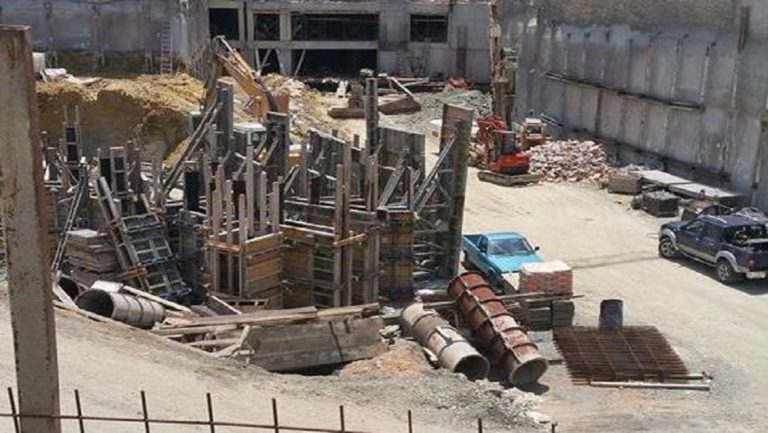 Κινητοποίηση στο εργοτάξιο για τα μέτρα ασφαλείας