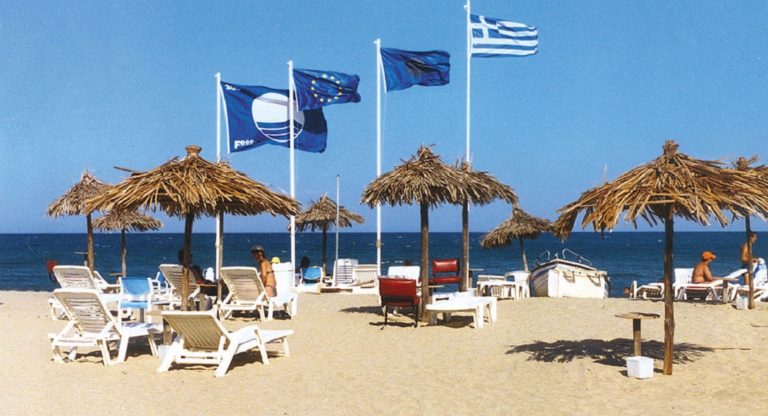Στη δεύτερη θέση παγκοσμίως οι ακτές της Ελλάδας με 486 γαλάζιες σημαίες