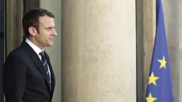 Πολυσυλλεκτική η κυβέρνηση Μακρόν –  Οι πρώτες αντιδράσεις – Διαγραφές στους Ρεπουμπλικάνους